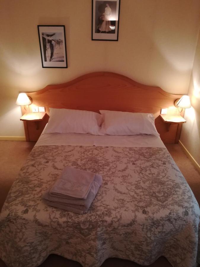 Hotel De La Place Liffol-le-Grand Dış mekan fotoğraf
